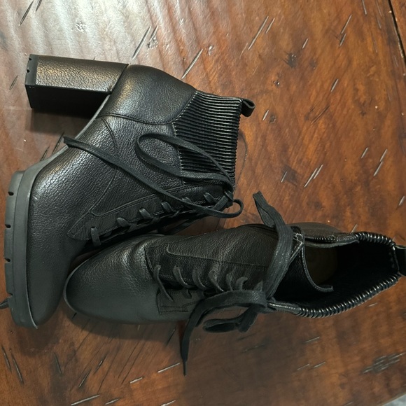 NWOB Corso Como Rhymer Laced Ankle Boot - Picture 2 of 7